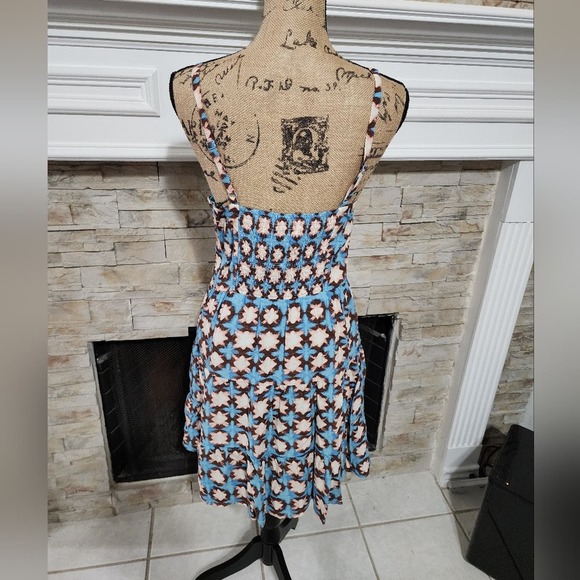 Loft Sunwash Floral Fit & Flare Smocked Back Dress Lined Adj Straps size 4 new!! - Picture 6 of 11